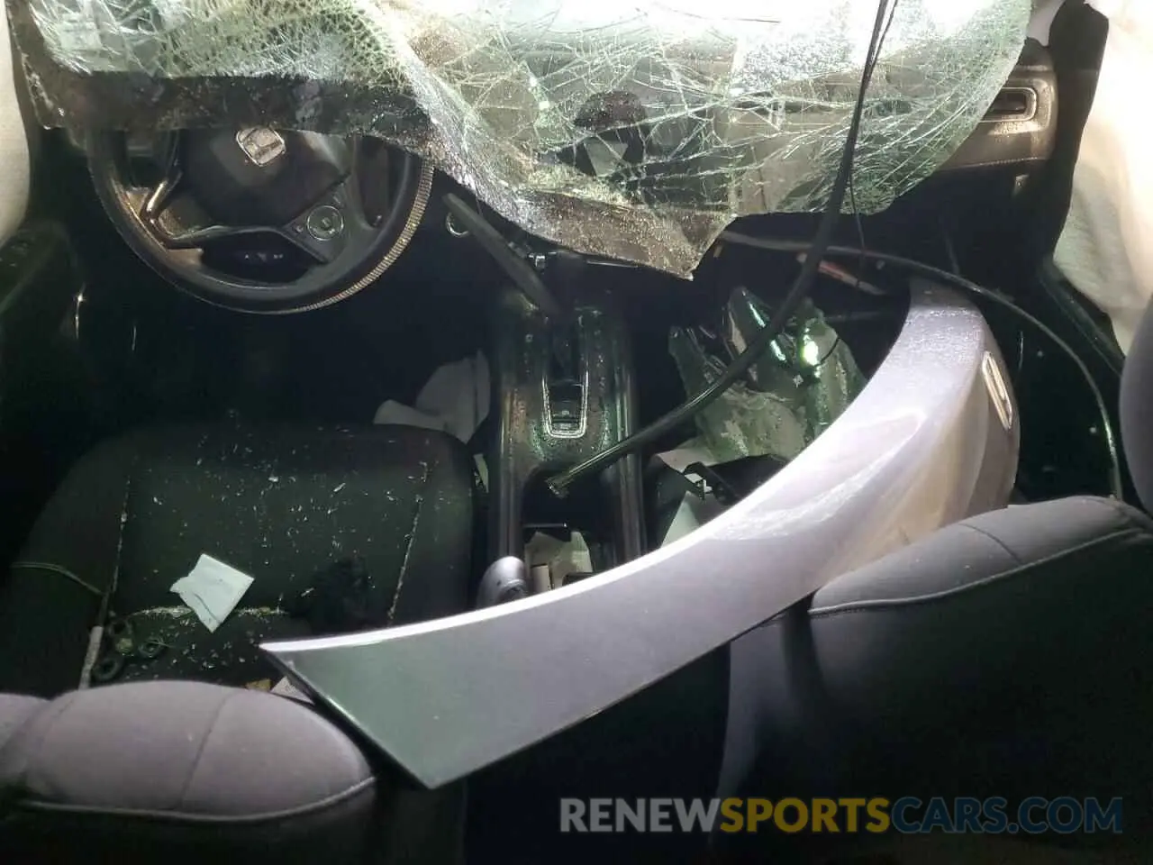 8 Photograph of a damaged car 3CZRU5H52MM717599 HONDA HR-V 2021