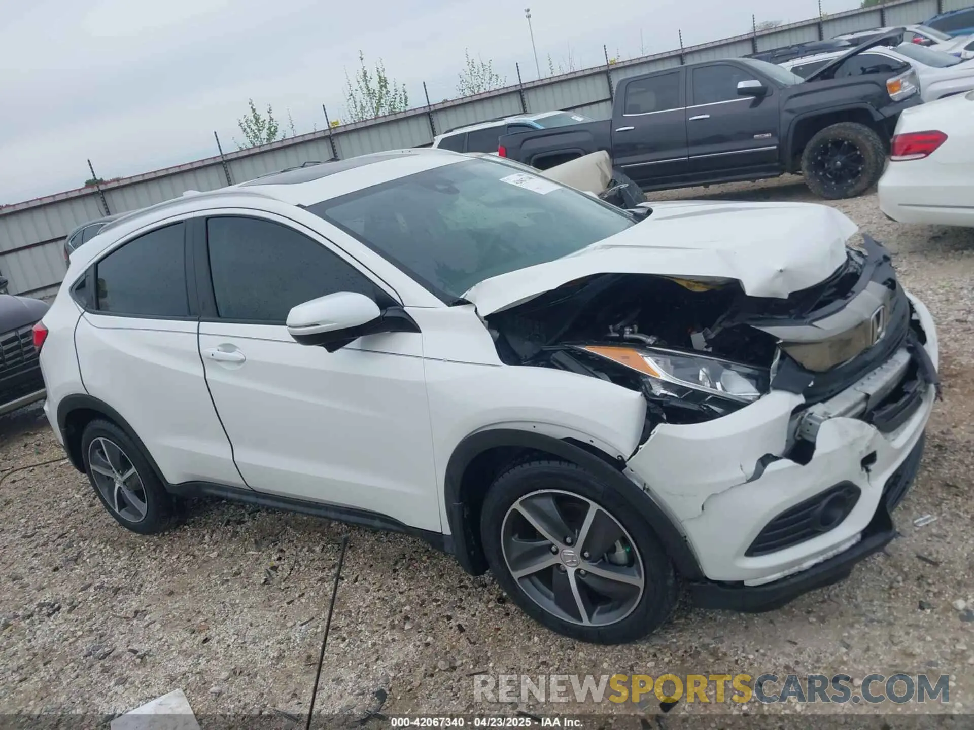 13 Photograph of a damaged car 3CZRU5H53MM711441 HONDA HR-V 2021