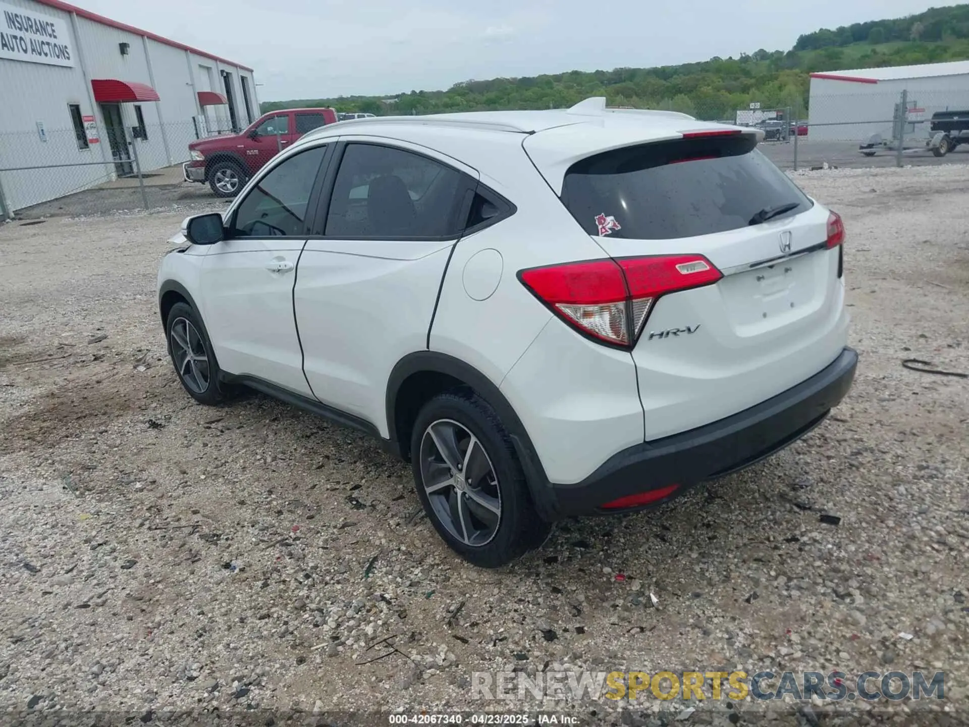 3 Photograph of a damaged car 3CZRU5H53MM711441 HONDA HR-V 2021