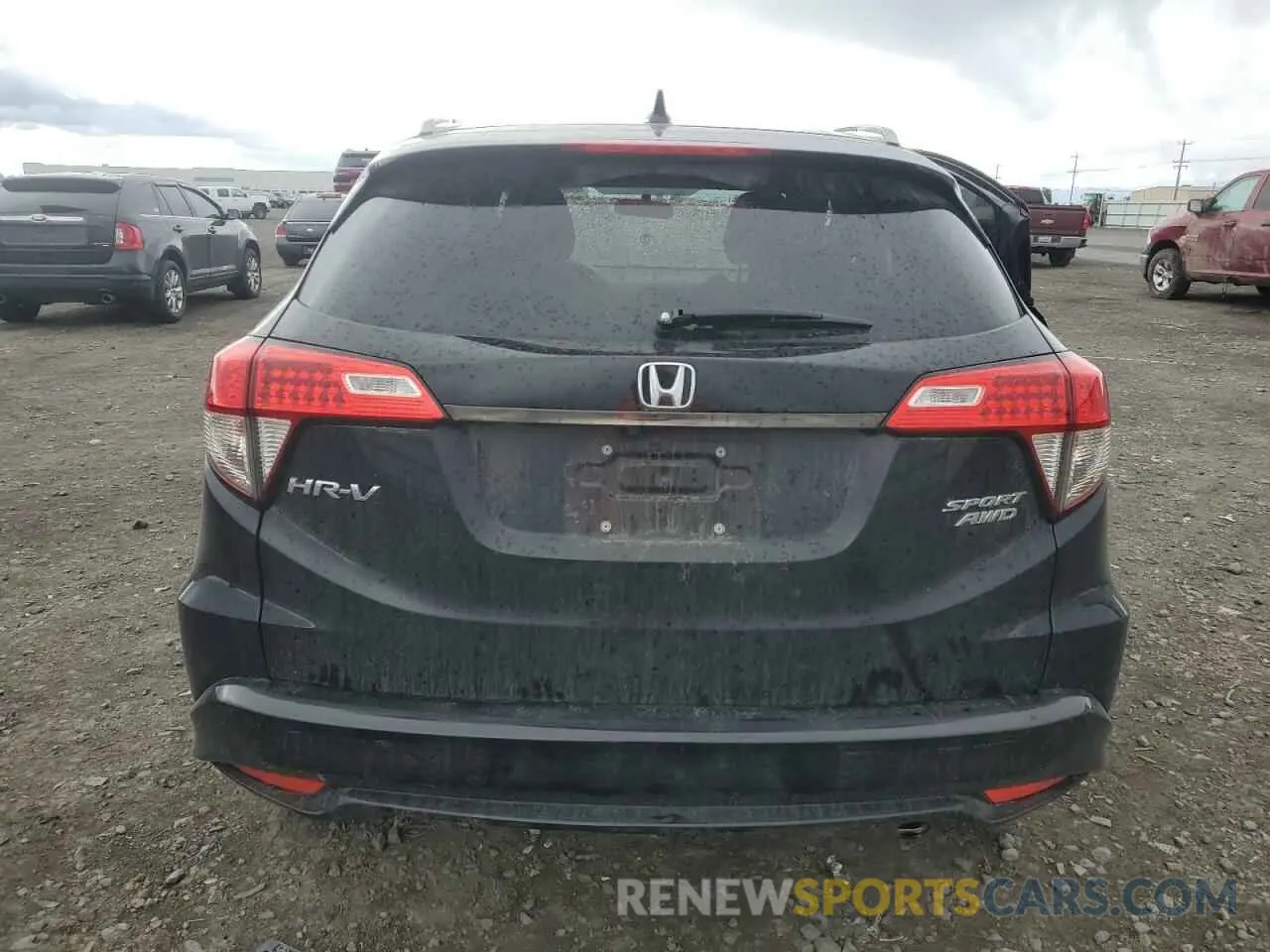 6 Photograph of a damaged car 3CZRU6H11MM702868 HONDA HR-V 2021