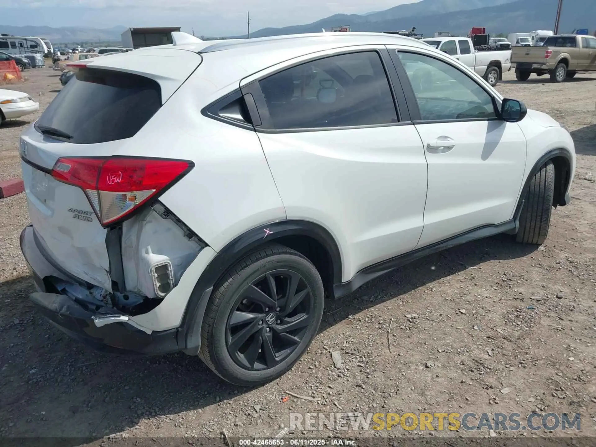 4 Photograph of a damaged car 3CZRU6H11MM727513 HONDA HR-V 2021