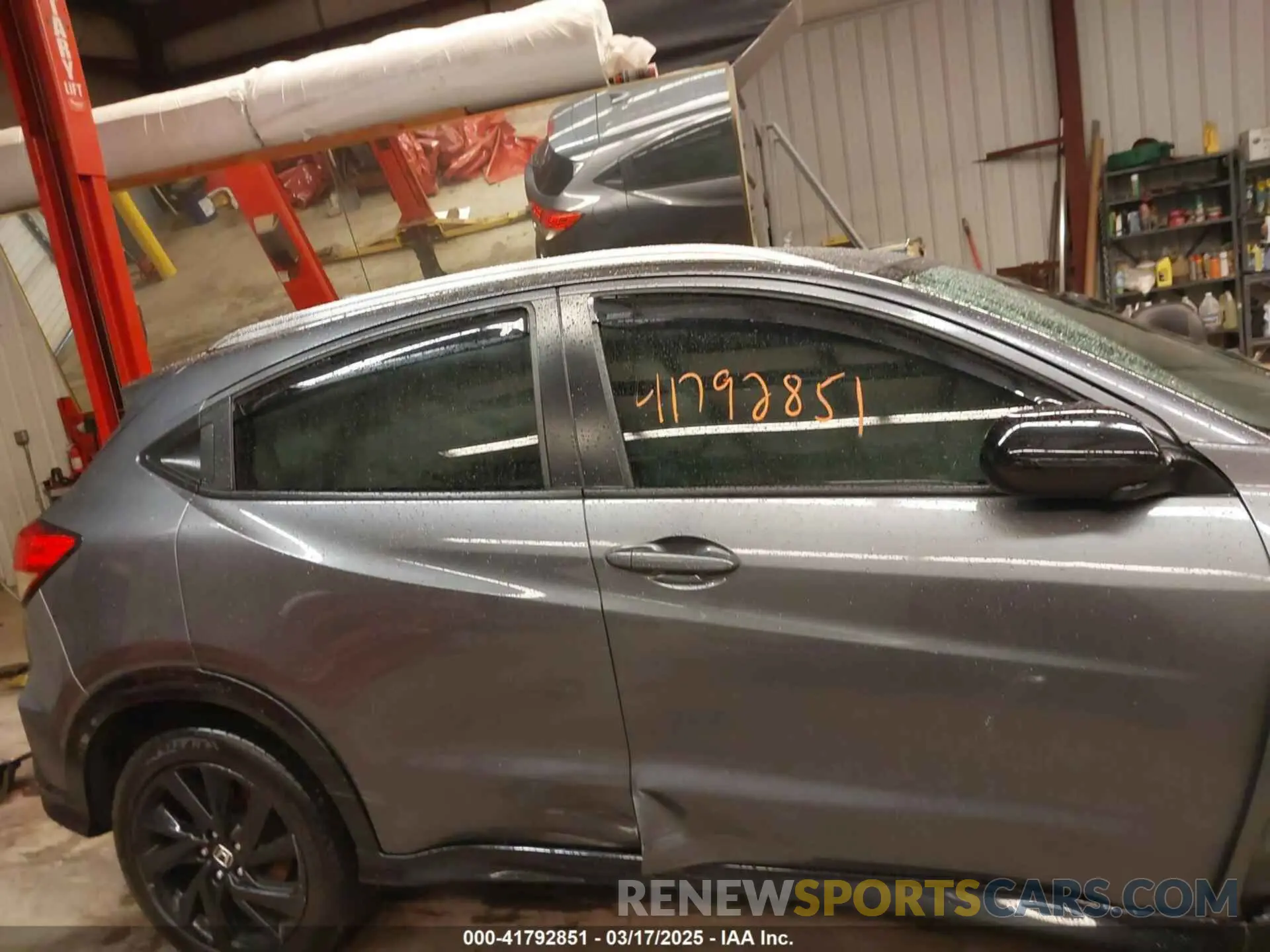 13 Photograph of a damaged car 3CZRU6H11MM744358 HONDA HR-V 2021