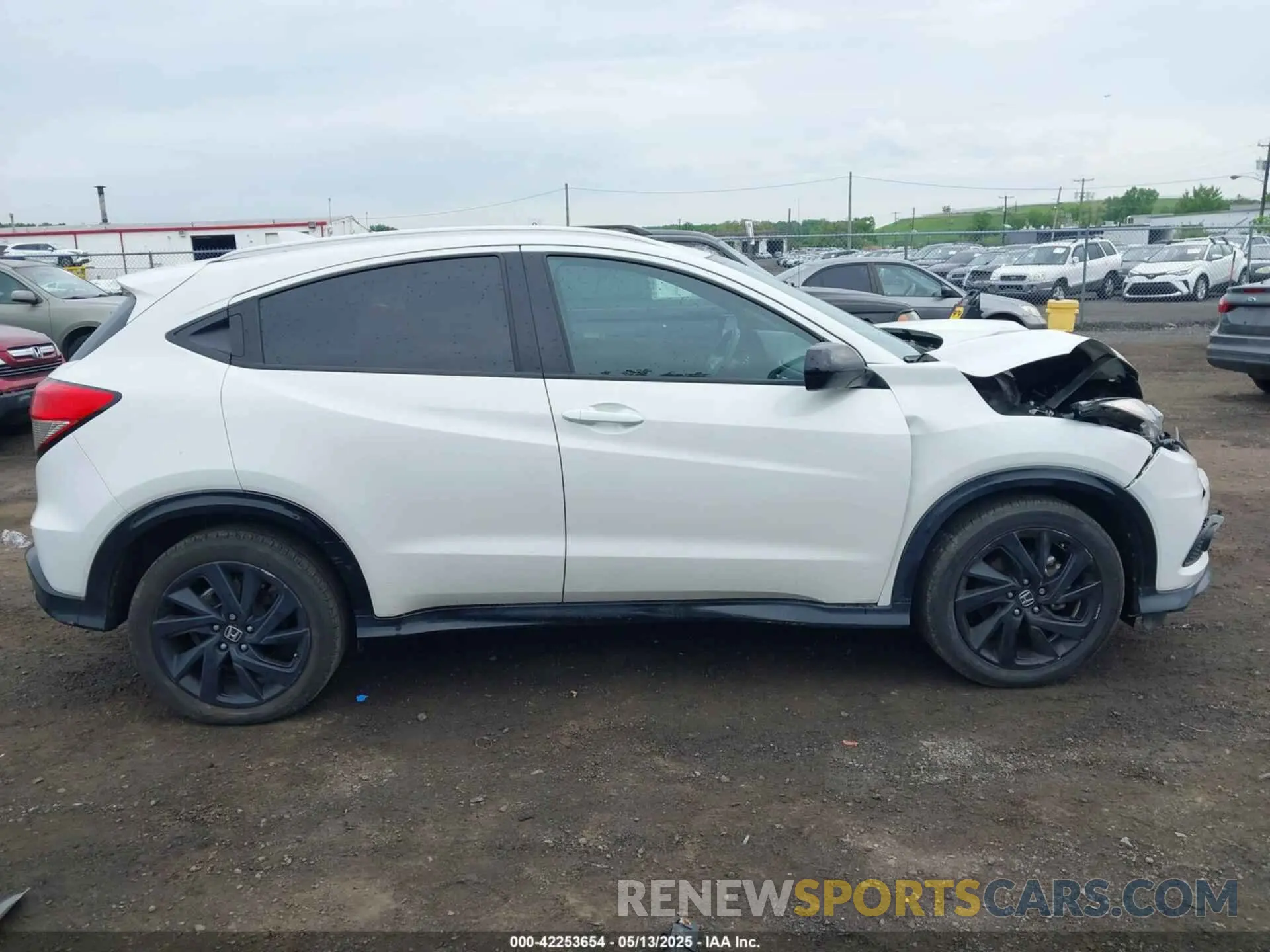 13 Фотография поврежденного автомобиля 3CZRU6H12MM721137 HONDA HR-V 2021