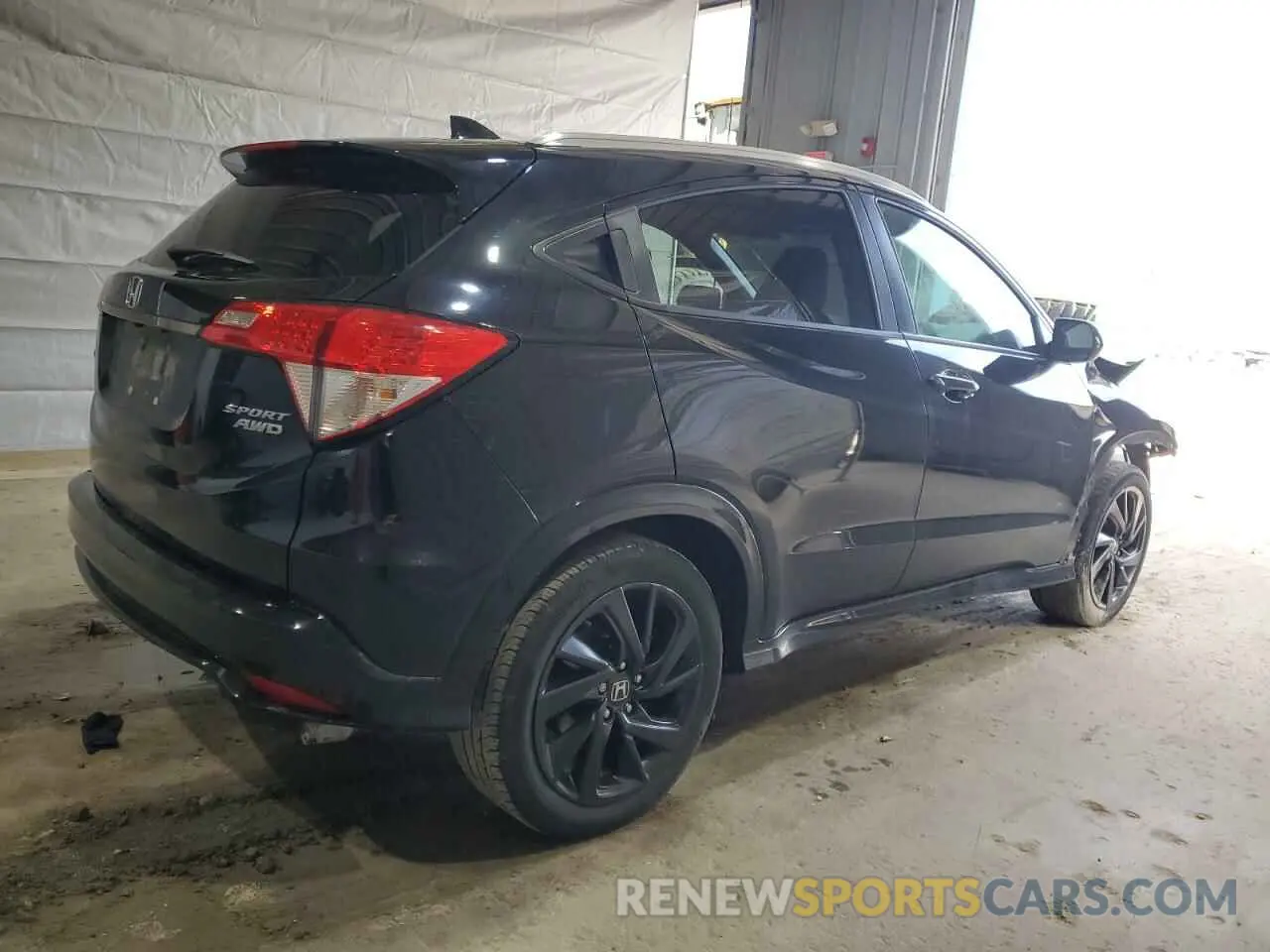 3 Photograph of a damaged car 3CZRU6H12MM730890 HONDA HR-V 2021