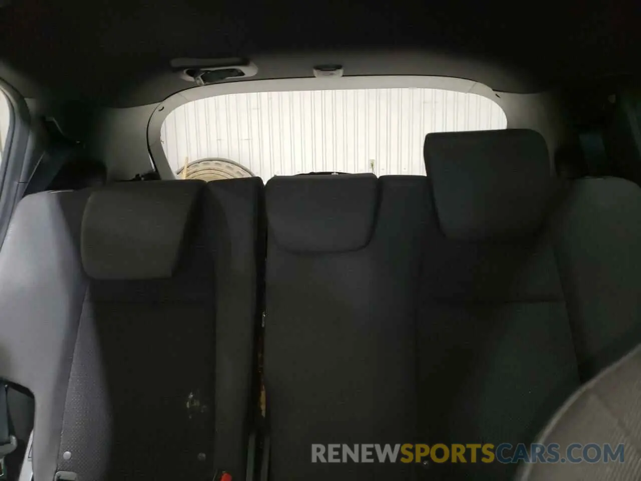 10 Photograph of a damaged car 3CZRU6H13MM723852 HONDA HR-V 2021