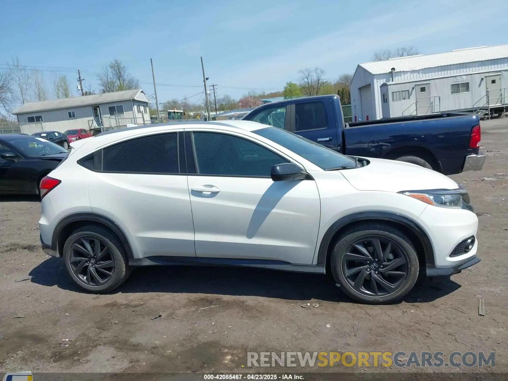 13 Photograph of a damaged car 3CZRU6H13MM724676 HONDA HR-V 2021