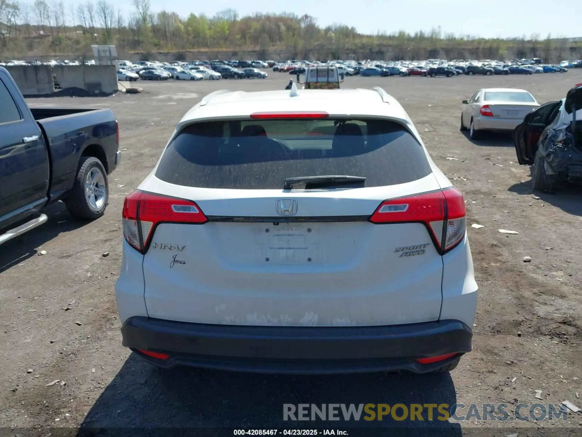 16 Photograph of a damaged car 3CZRU6H13MM724676 HONDA HR-V 2021
