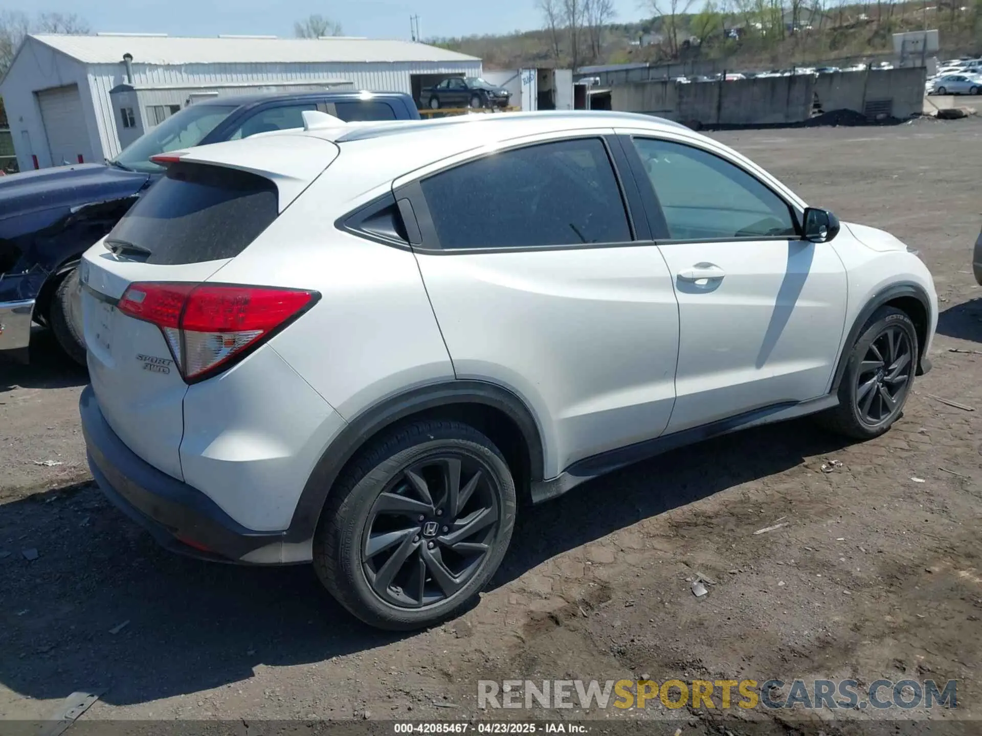 4 Photograph of a damaged car 3CZRU6H13MM724676 HONDA HR-V 2021