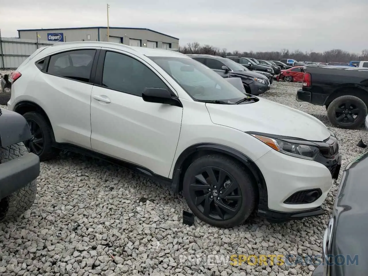 4 Photograph of a damaged car 3CZRU6H15MM738952 HONDA HR-V 2021
