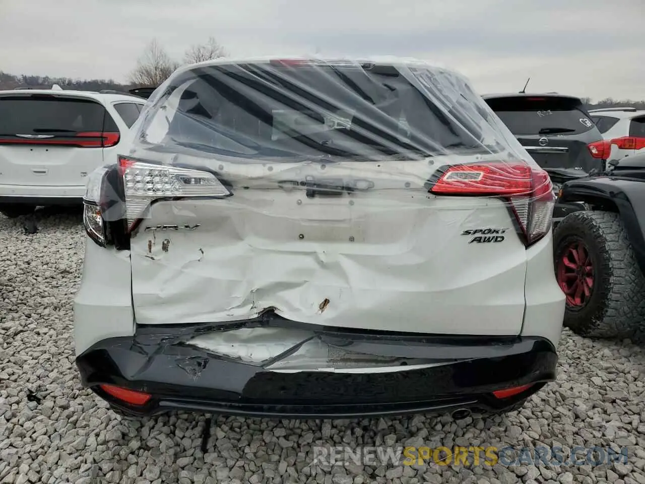 6 Photograph of a damaged car 3CZRU6H15MM738952 HONDA HR-V 2021