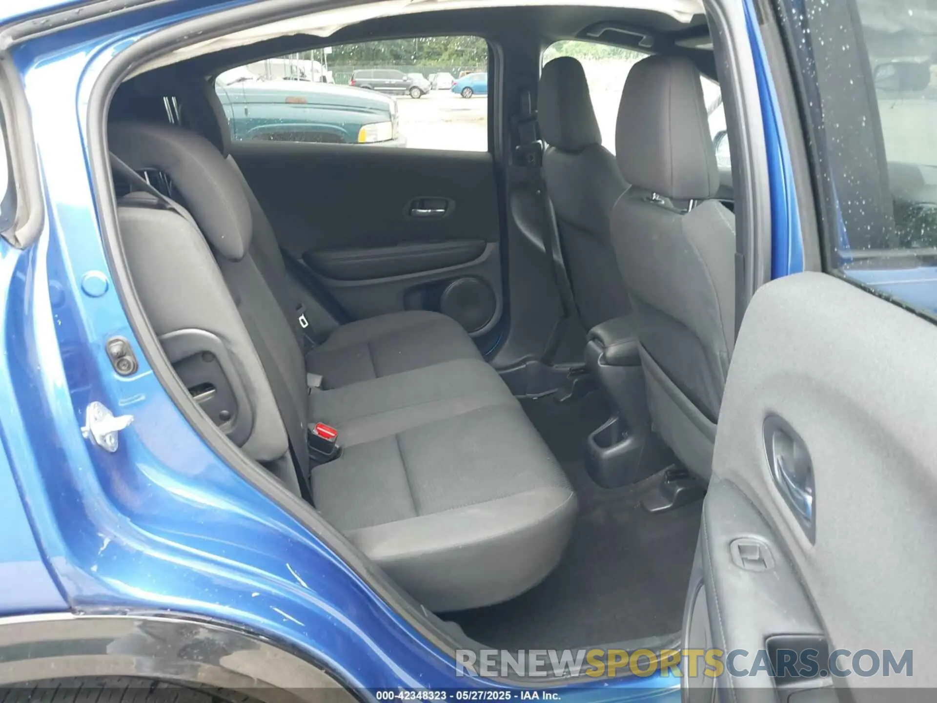 8 Photograph of a damaged car 3CZRU6H1XMM747601 HONDA HR-V 2021