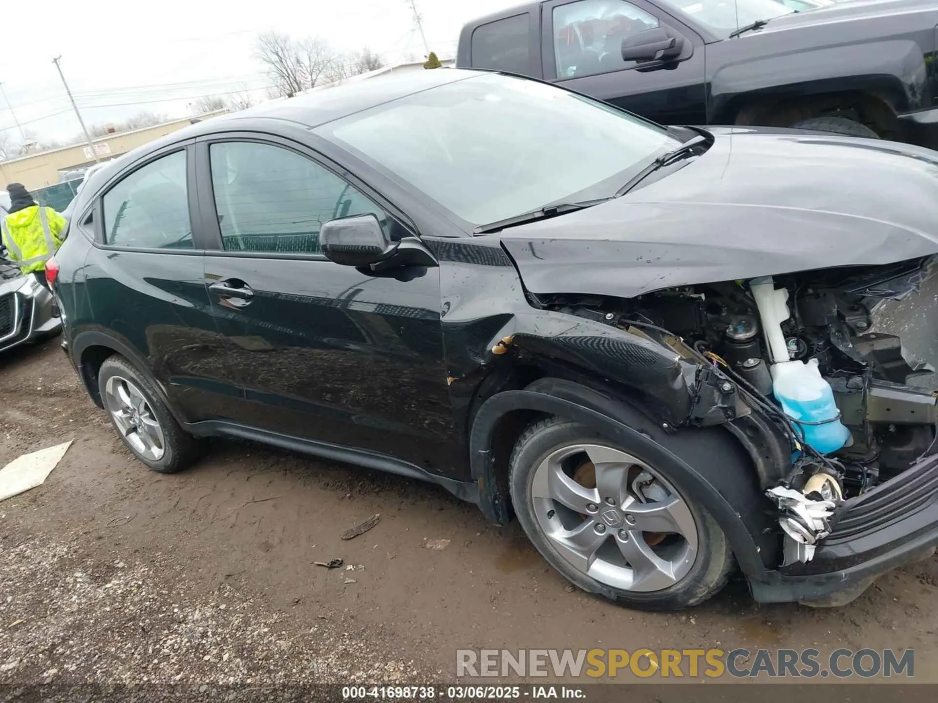 13 Photograph of a damaged car 3CZRU6H30MM711305 HONDA HR-V 2021