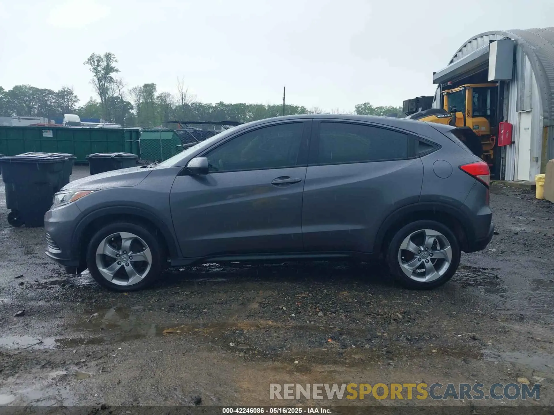 14 Photograph of a damaged car 3CZRU6H30MM744305 HONDA HR-V 2021