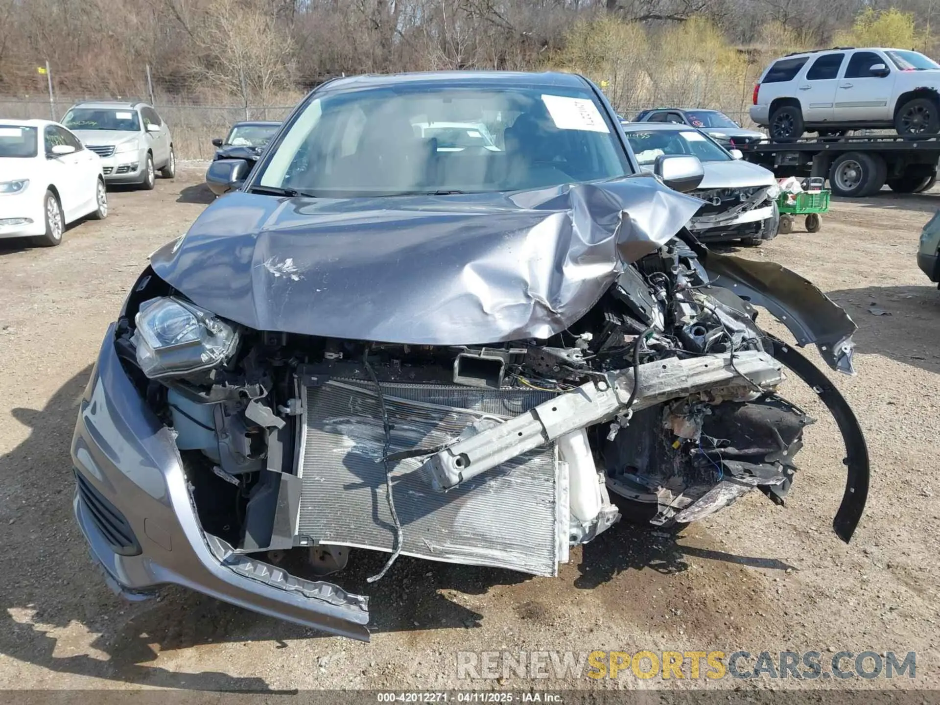 11 Photograph of a damaged car 3CZRU6H31MM703097 HONDA HR-V 2021