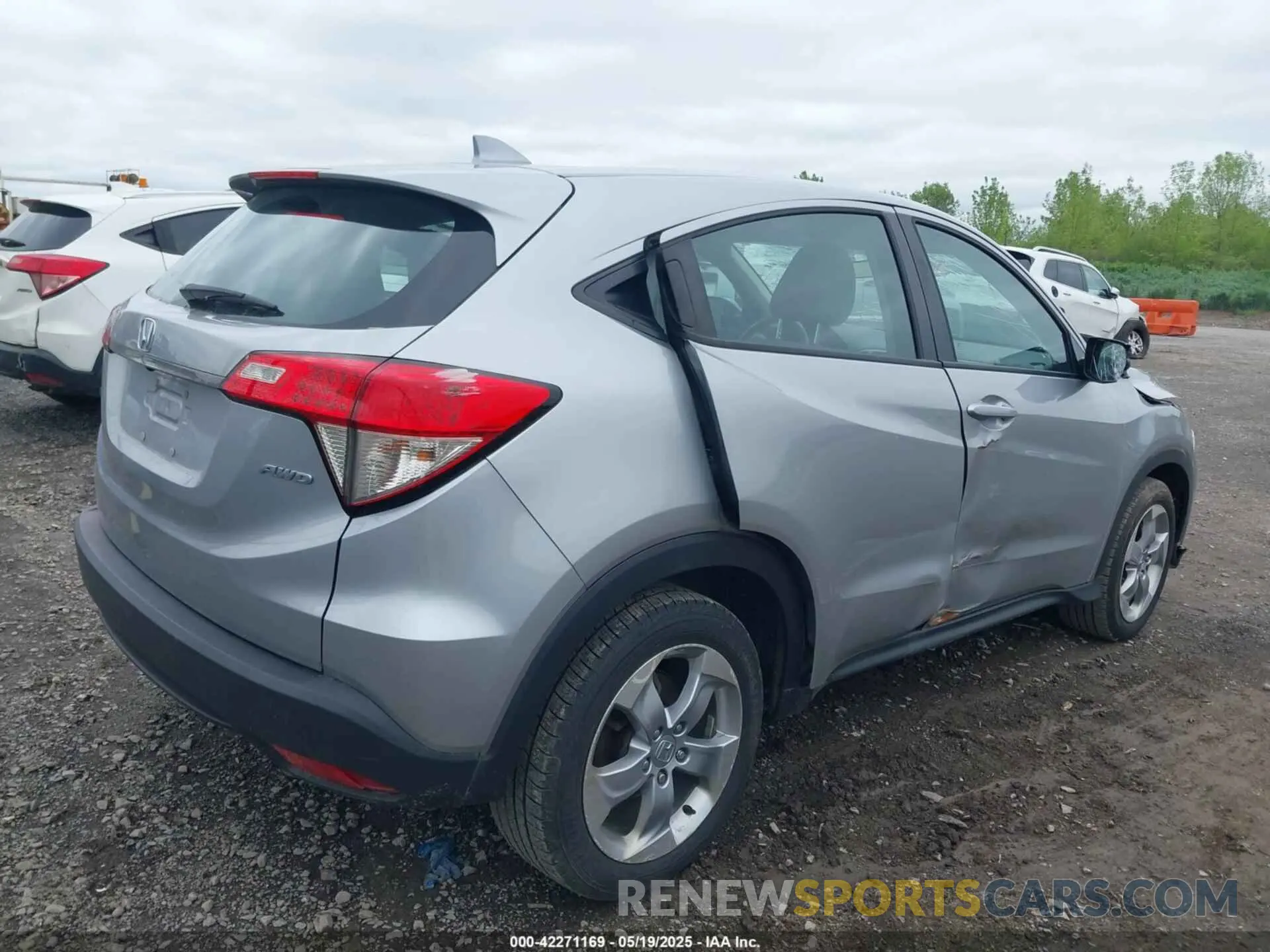 4 Photograph of a damaged car 3CZRU6H31MM703150 HONDA HR-V 2021