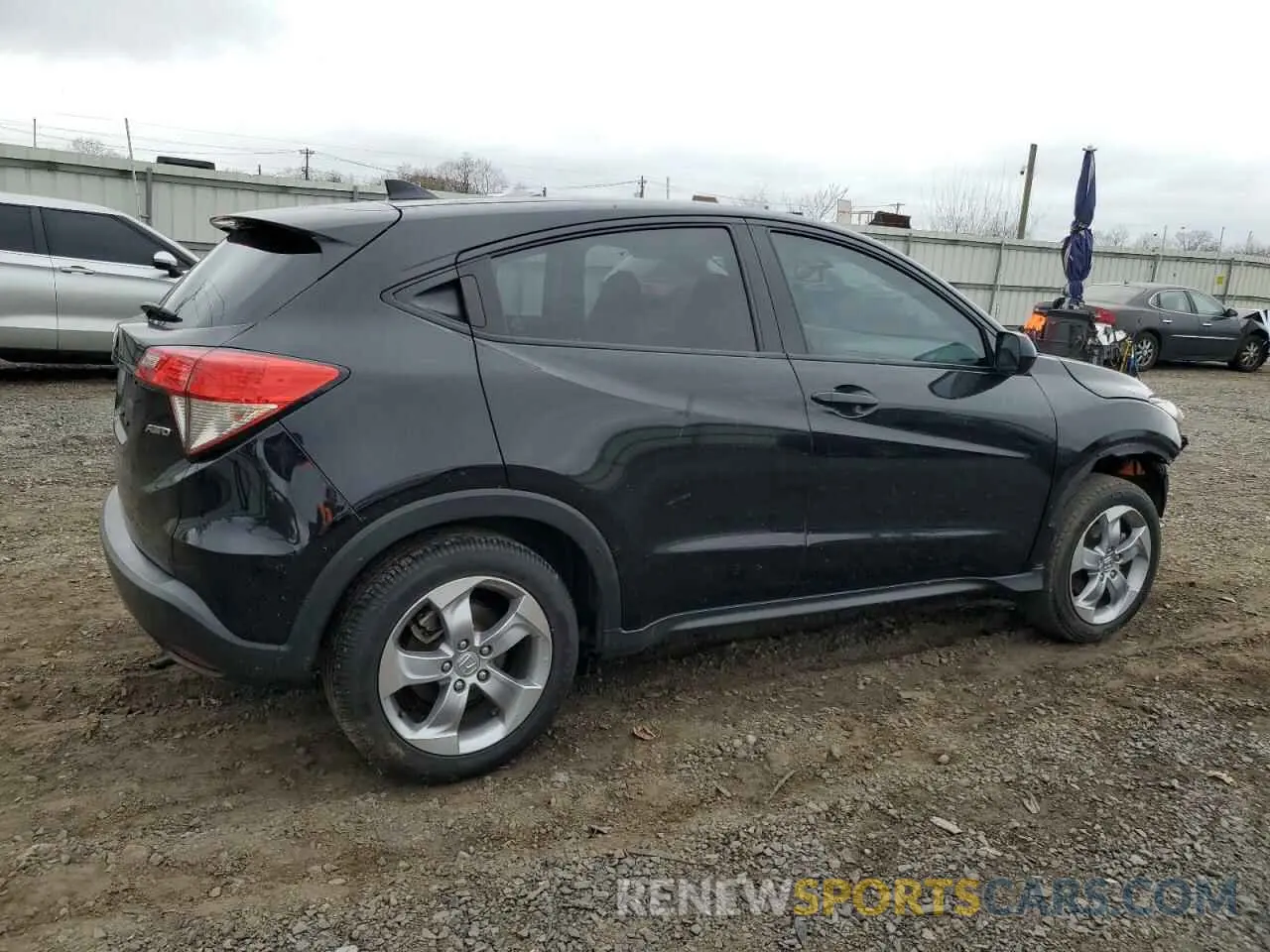 3 Фотография поврежденного автомобиля 3CZRU6H31MM743972 HONDA HR-V 2021
