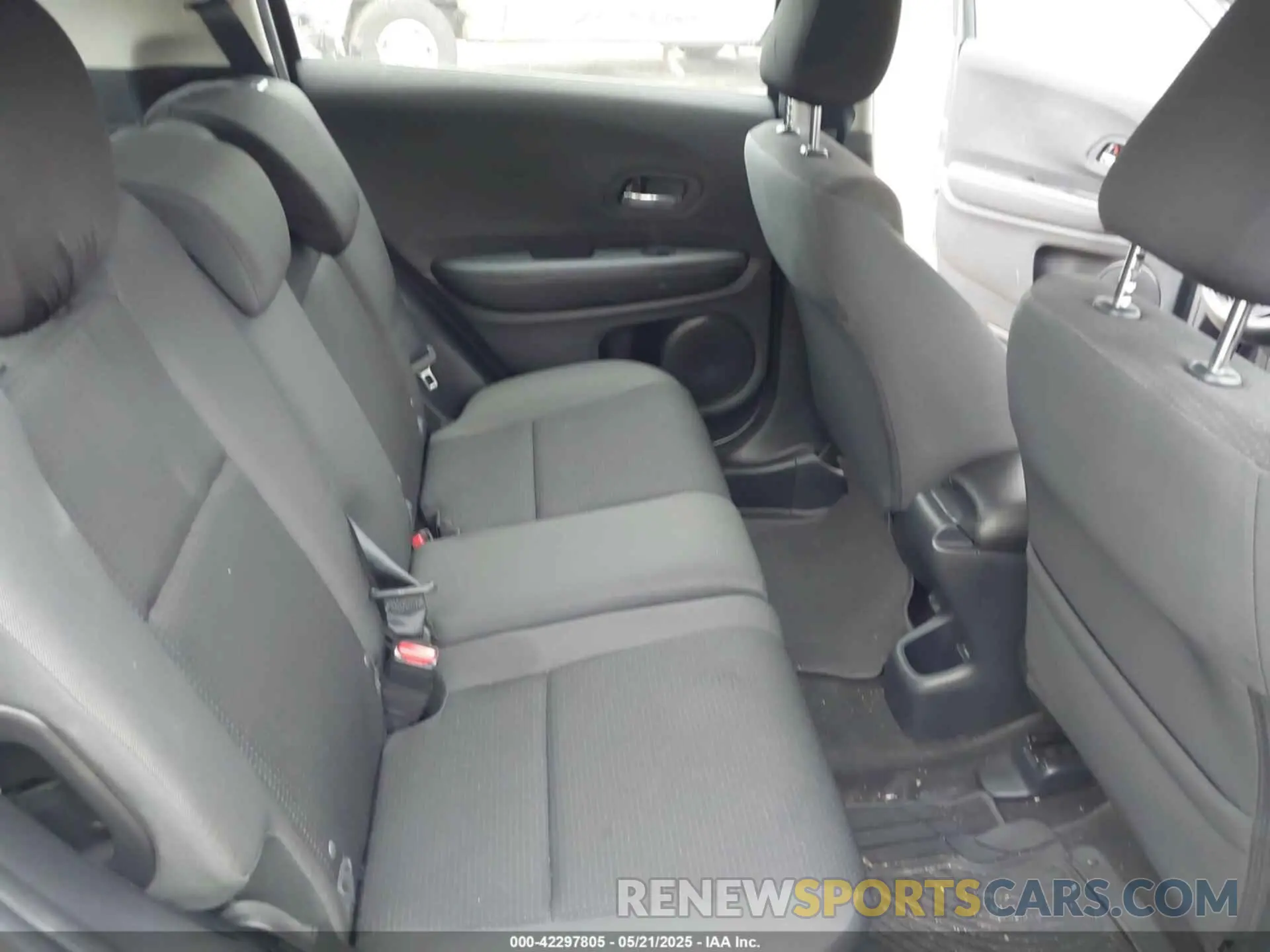 8 Фотография поврежденного автомобиля 3CZRU6H31MM744300 HONDA HR-V 2021