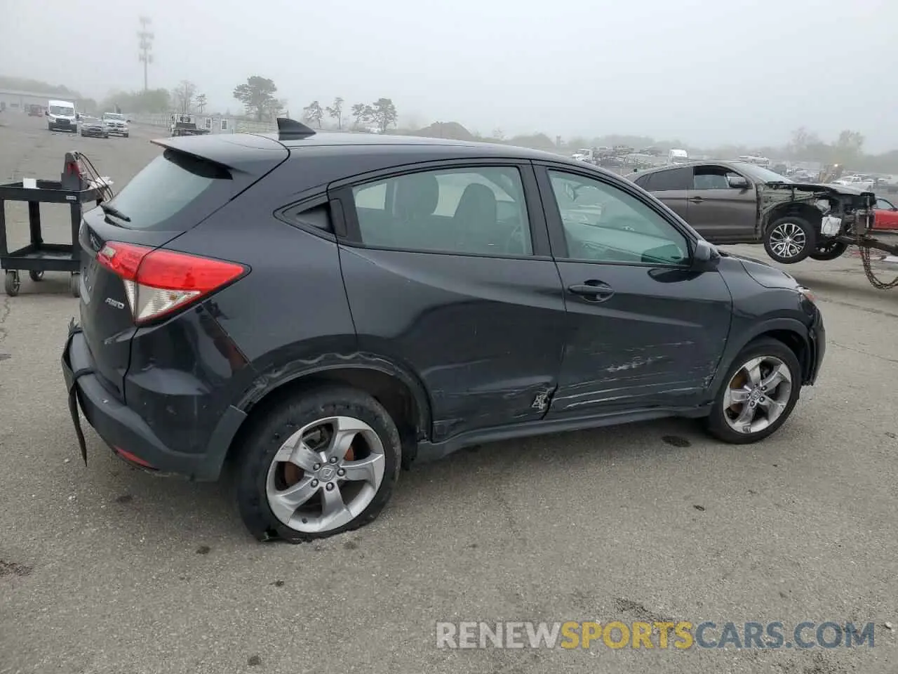 3 Photograph of a damaged car 3CZRU6H31MM752669 HONDA HR-V 2021