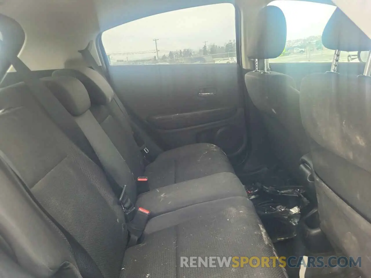 11 Photograph of a damaged car 3CZRU6H32MM105522 HONDA HR-V 2021