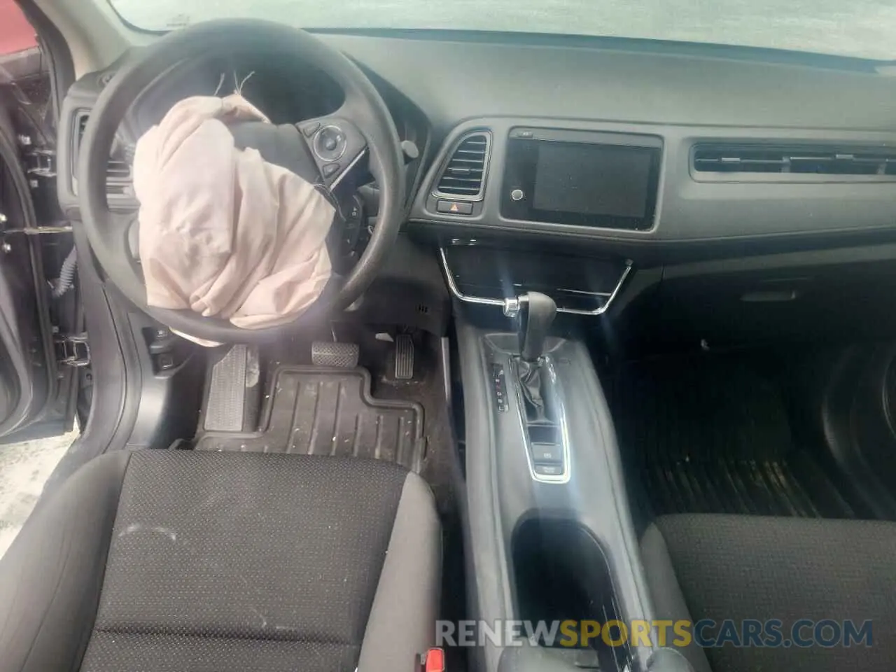 8 Photograph of a damaged car 3CZRU6H32MM105522 HONDA HR-V 2021