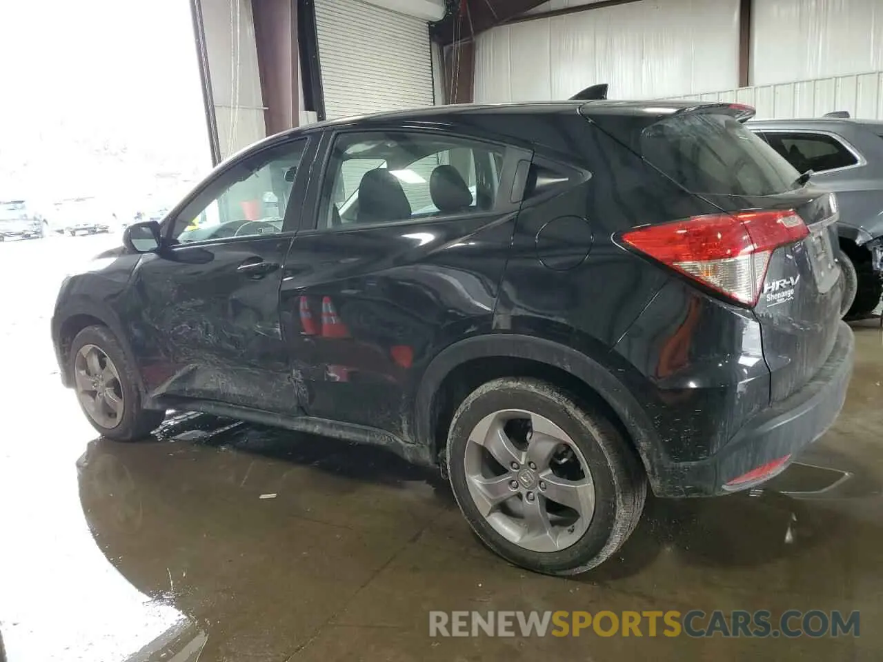 2 Photograph of a damaged car 3CZRU6H32MM701357 HONDA HR-V 2021