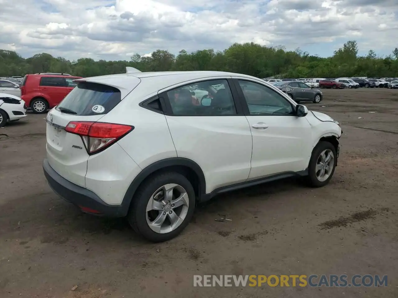 3 Photograph of a damaged car 3CZRU6H32MM709992 HONDA HR-V 2021