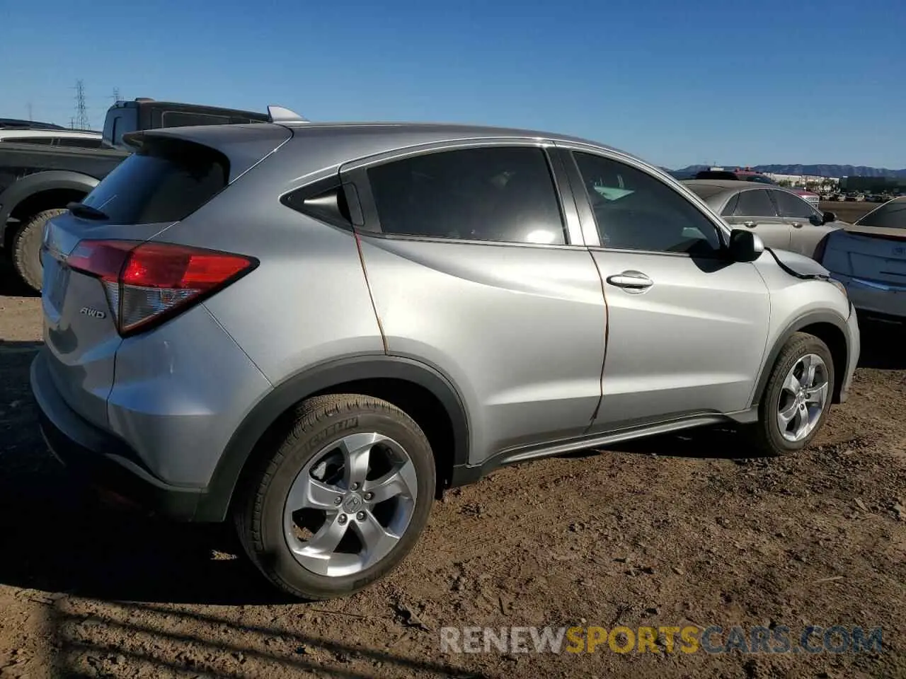 3 Photograph of a damaged car 3CZRU6H32MM736609 HONDA HR-V 2021