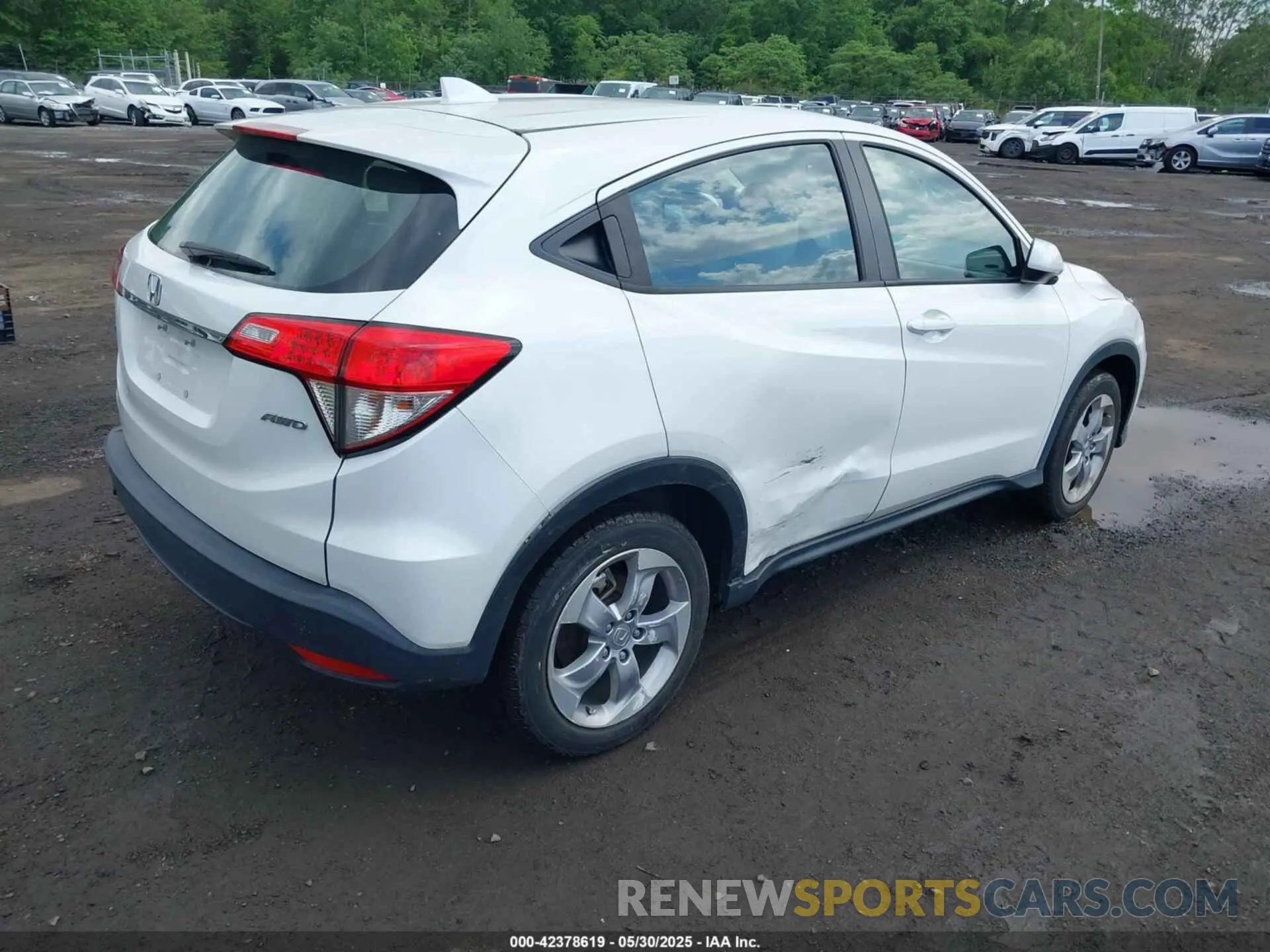 4 Фотография поврежденного автомобиля 3CZRU6H33MM713890 HONDA HR-V 2021