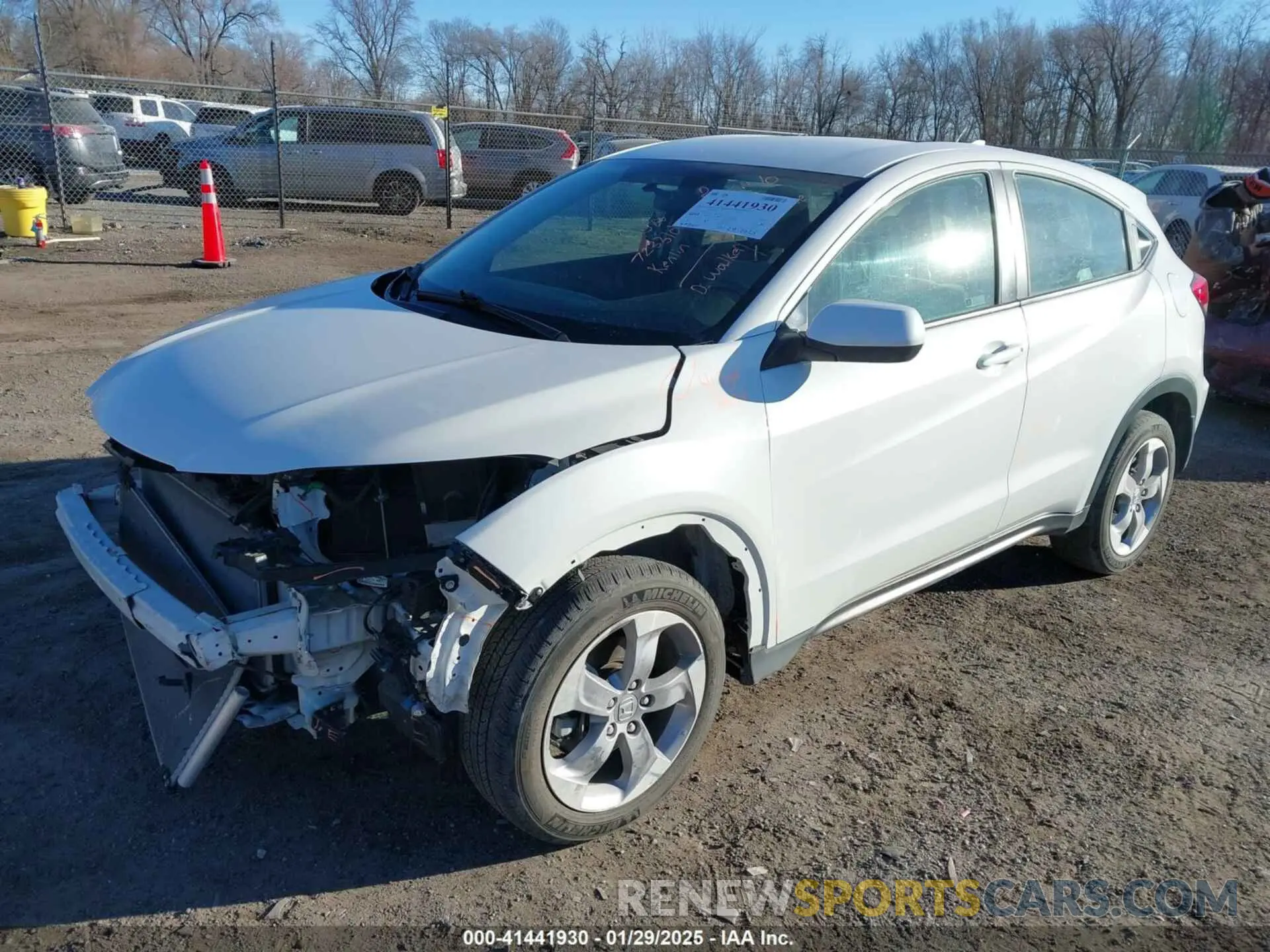 2 Фотография поврежденного автомобиля 3CZRU6H33MM731936 HONDA HR-V 2021