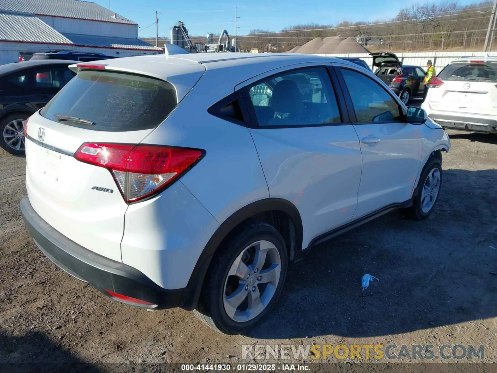 4 Фотография поврежденного автомобиля 3CZRU6H33MM731936 HONDA HR-V 2021