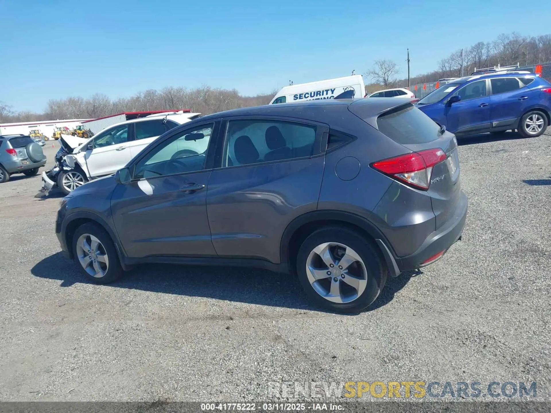 14 Photograph of a damaged car 3CZRU6H33MM731998 HONDA HR-V 2021