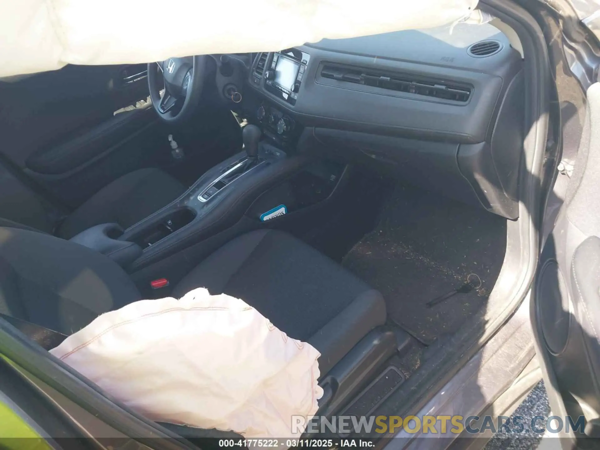5 Photograph of a damaged car 3CZRU6H33MM731998 HONDA HR-V 2021