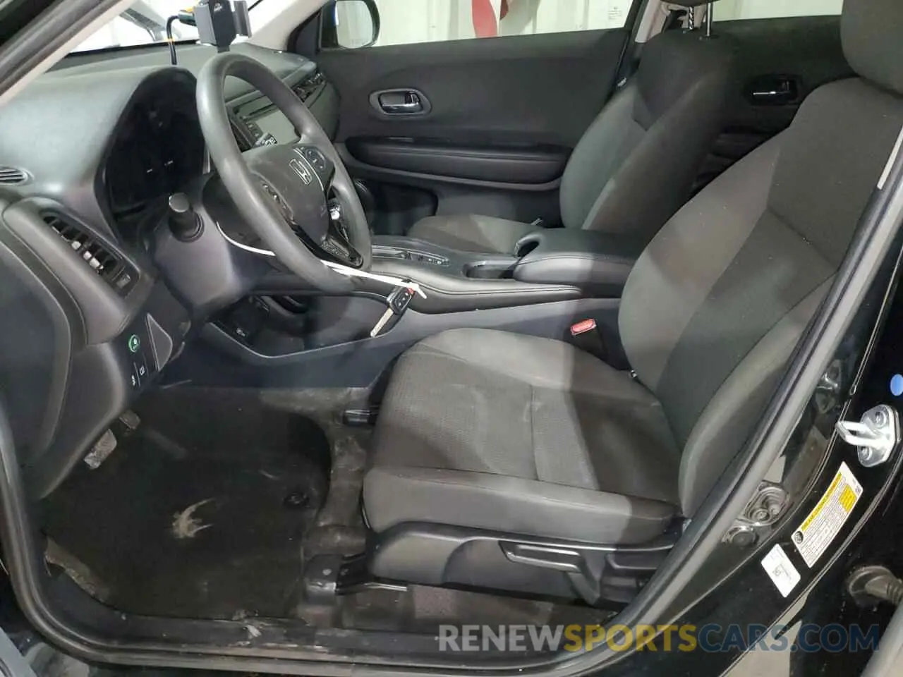 7 Photograph of a damaged car 3CZRU6H35MM712496 HONDA HR-V 2021