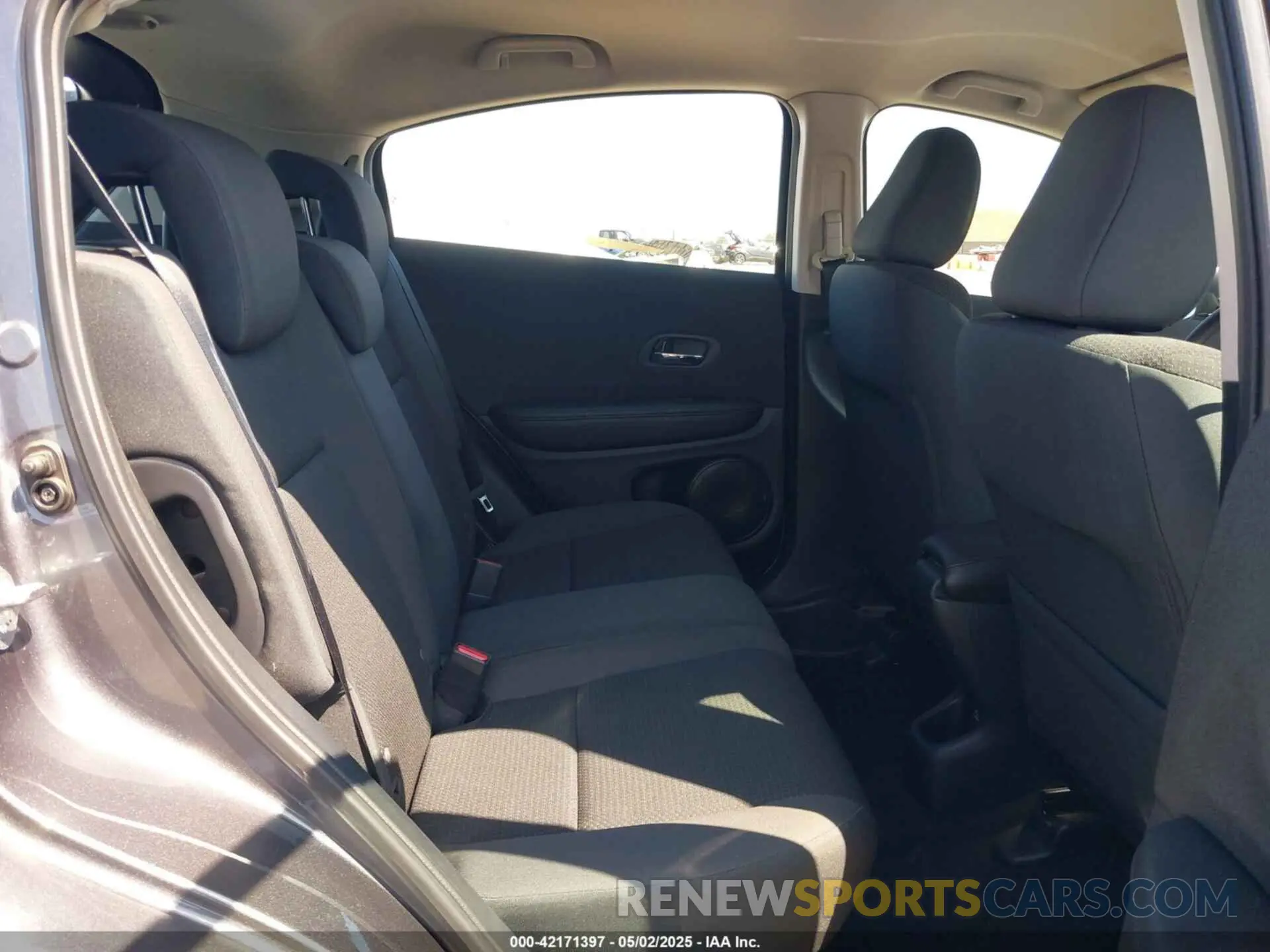 8 Фотография поврежденного автомобиля 3CZRU6H37MM713309 HONDA HR-V 2021