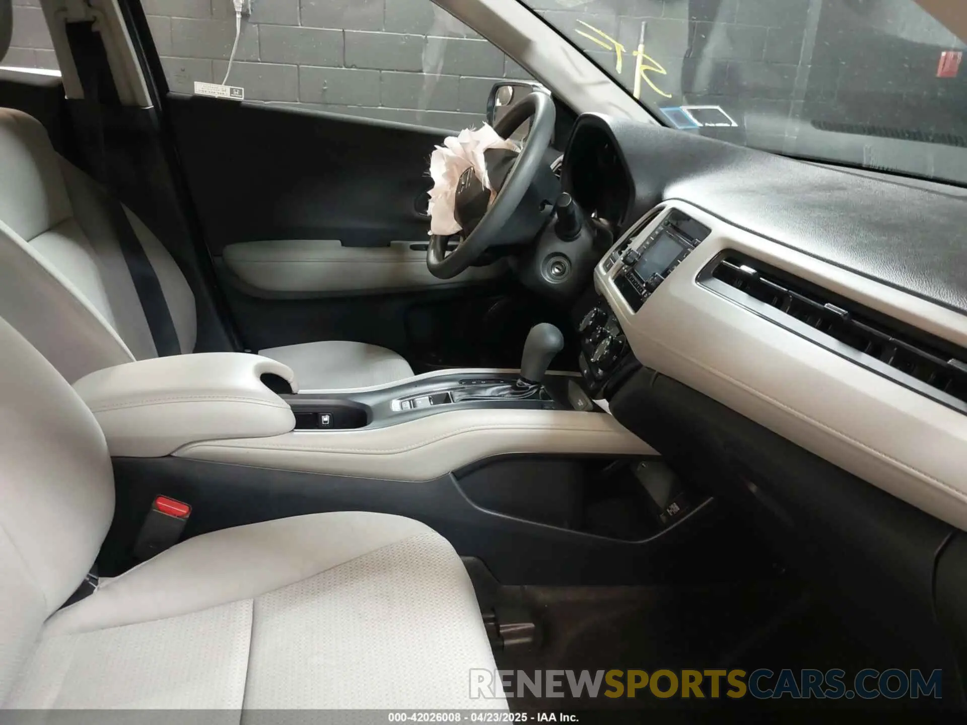 5 Photograph of a damaged car 3CZRU6H37MM718266 HONDA HR-V 2021