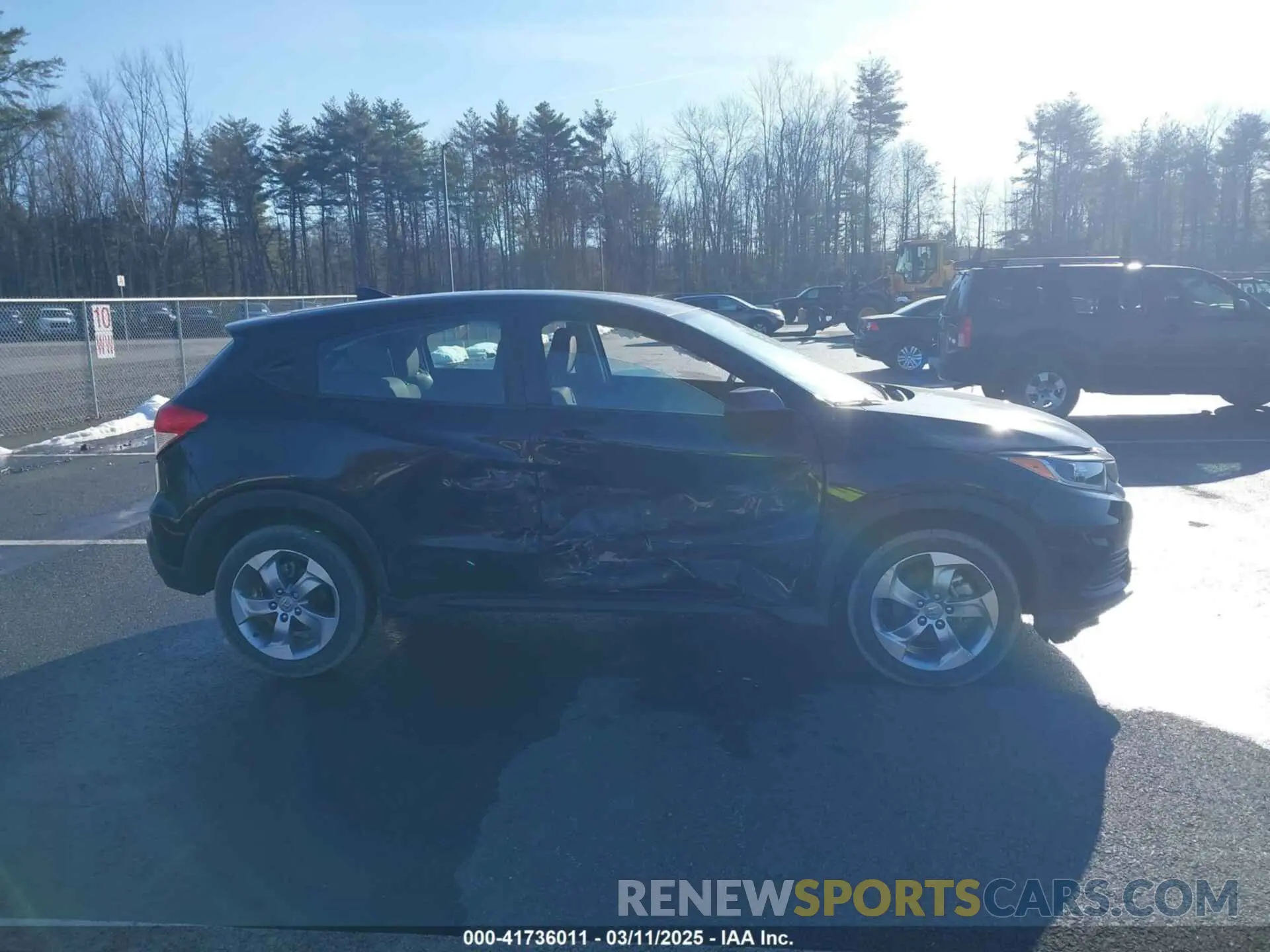 13 Photograph of a damaged car 3CZRU6H37MM738839 HONDA HR-V 2021