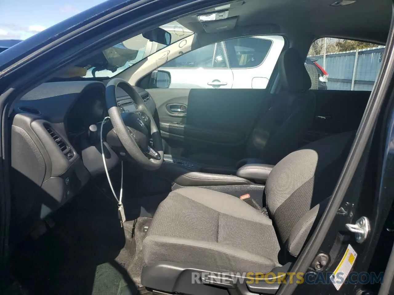 7 Photograph of a damaged car 3CZRU6H38MM753205 HONDA HR-V 2021
