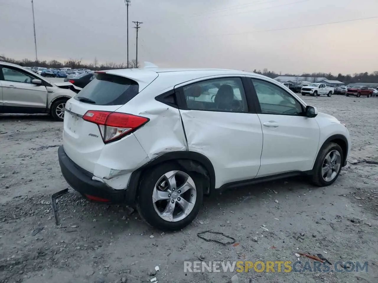 3 Фотография поврежденного автомобиля 3CZRU6H39MM737725 HONDA HR-V 2021