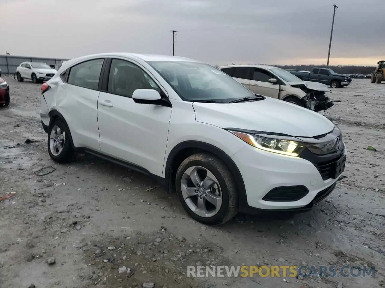 4 Фотография поврежденного автомобиля 3CZRU6H39MM737725 HONDA HR-V 2021