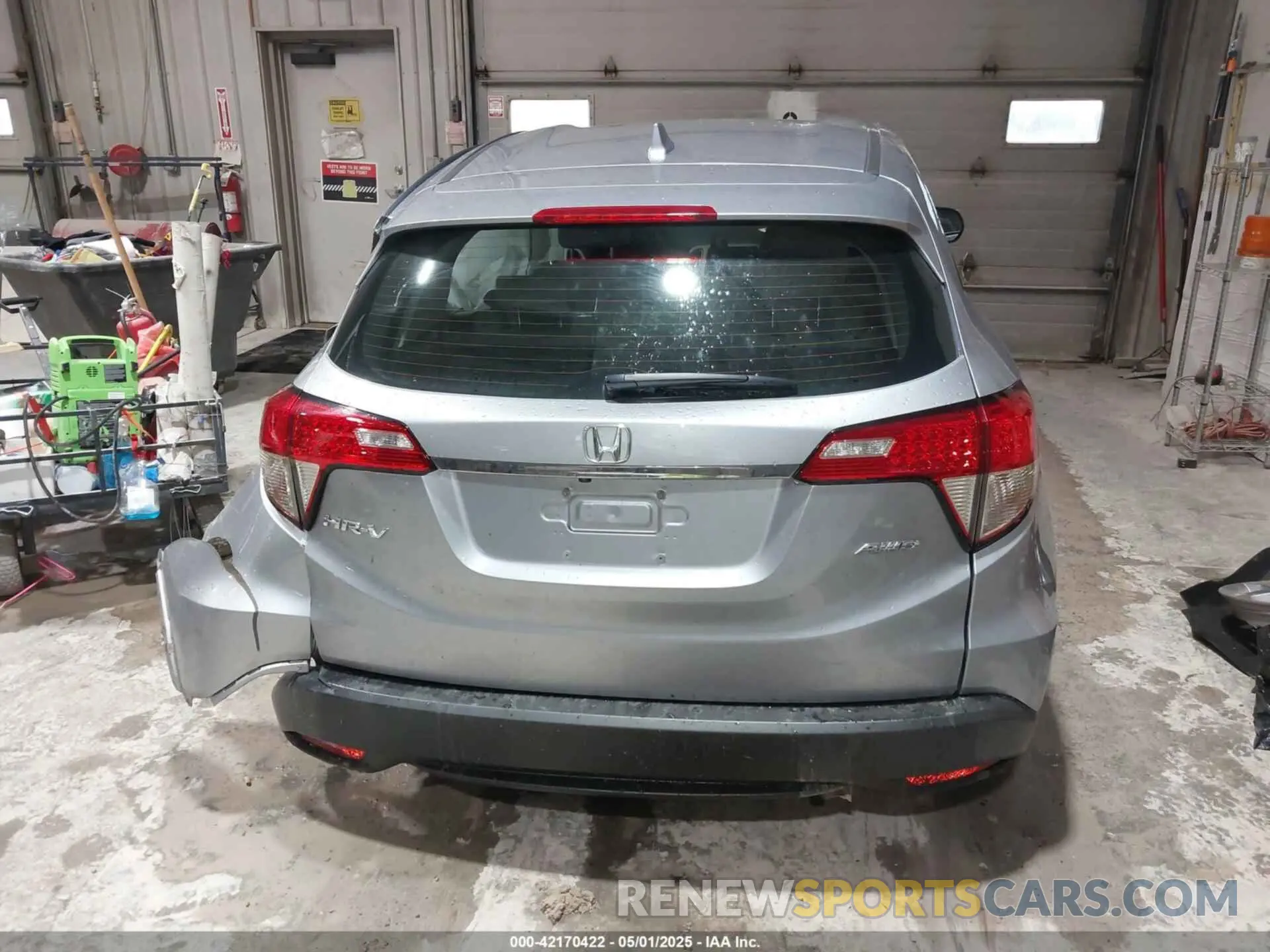 16 Photograph of a damaged car 3CZRU6H3XMM708864 HONDA HR-V 2021
