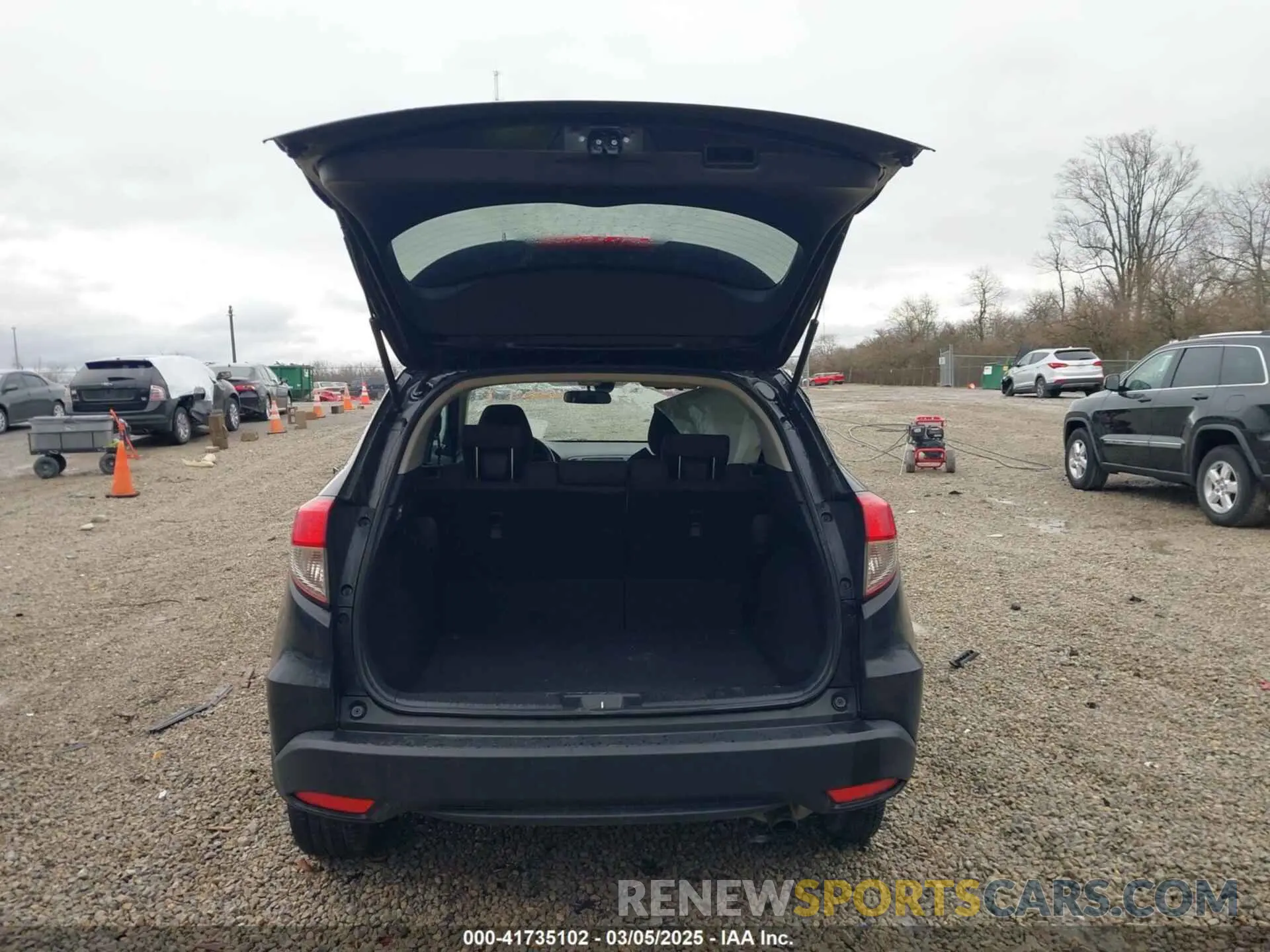 17 Фотография поврежденного автомобиля 3CZRU6H50MM717686 HONDA HR-V 2021