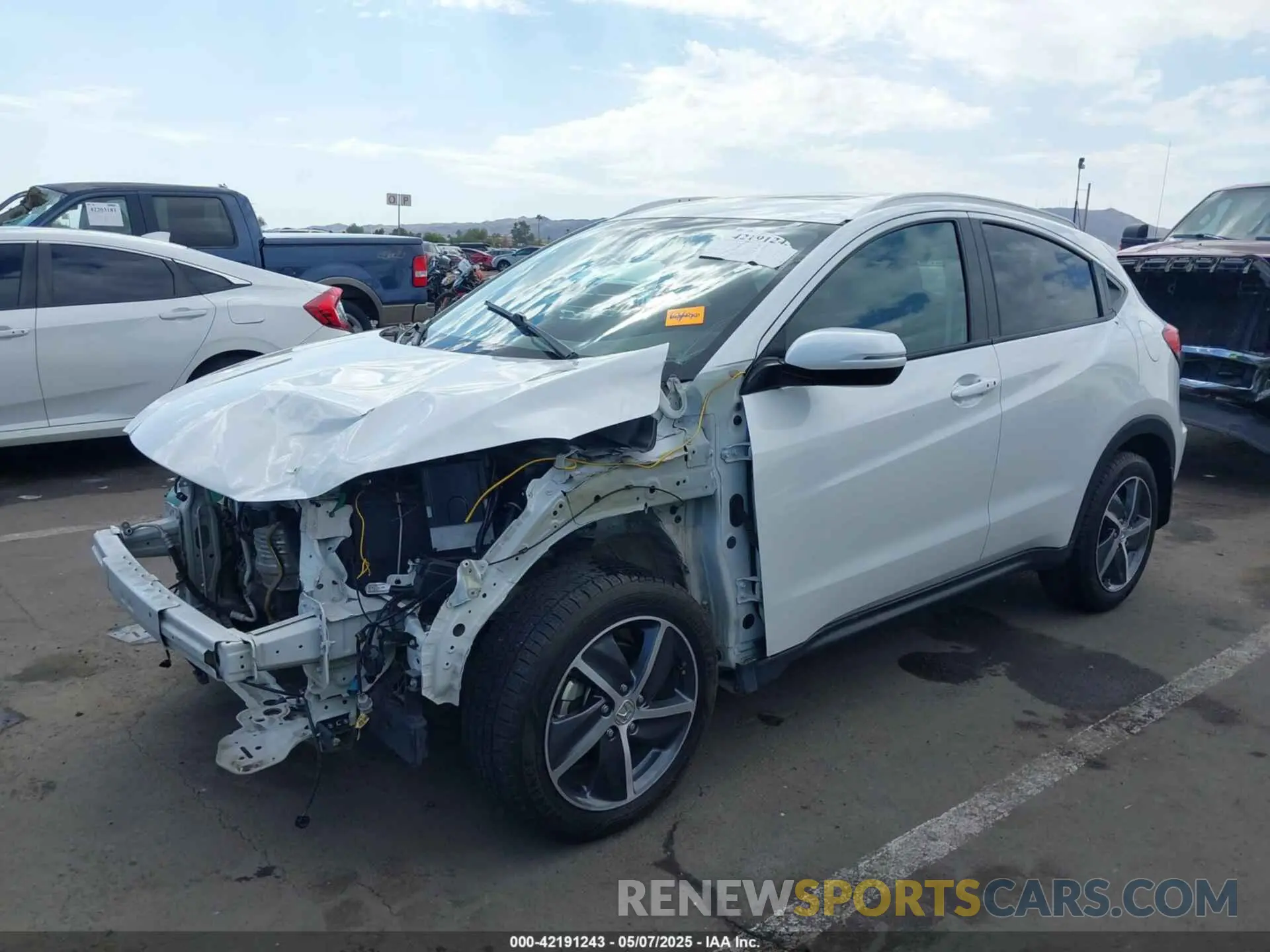 2 Photograph of a damaged car 3CZRU6H52MM752388 HONDA HR-V 2021