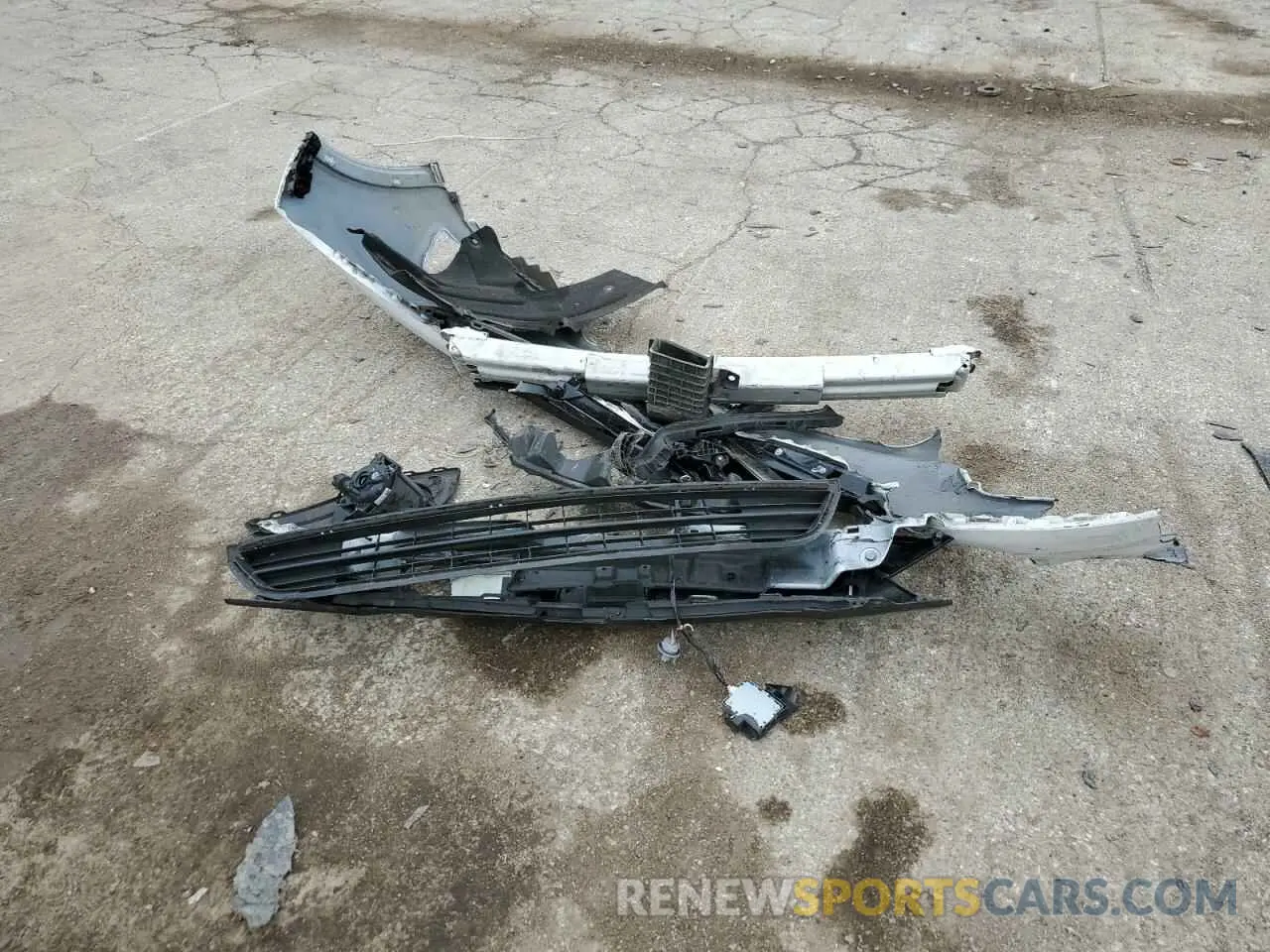 14 Photograph of a damaged car 3CZRU6H53MM740783 HONDA HR-V 2021
