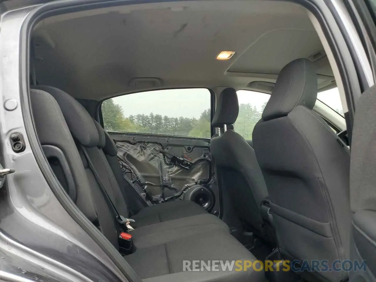 11 Photograph of a damaged car 3CZRU6H54MM700860 HONDA HR-V 2021