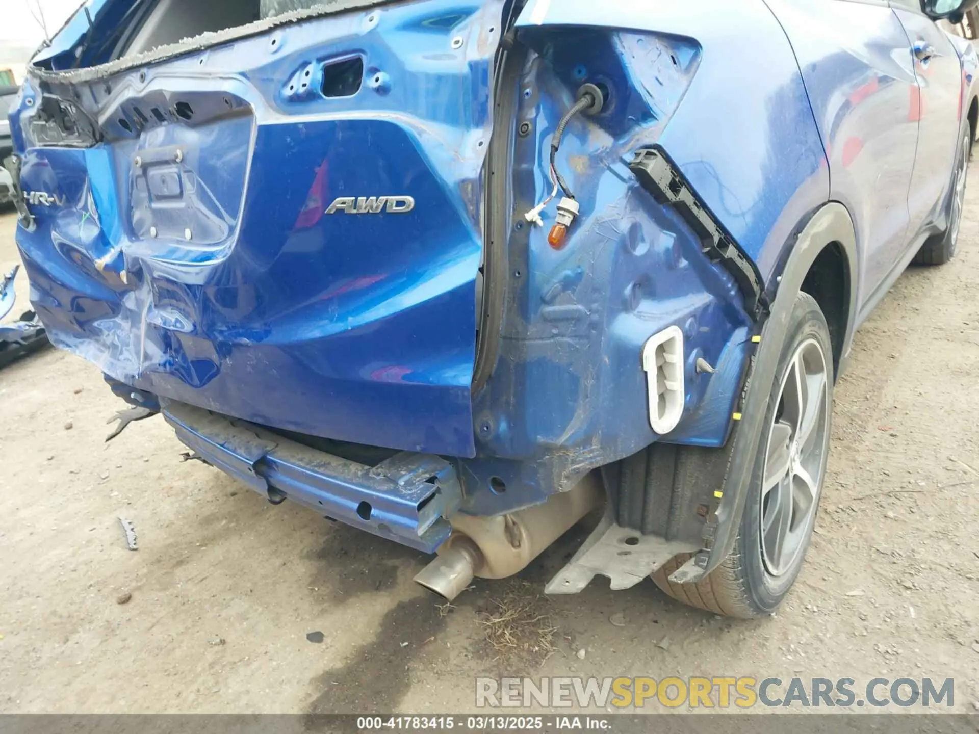 18 Photograph of a damaged car 3CZRU6H54MM718761 HONDA HR-V 2021