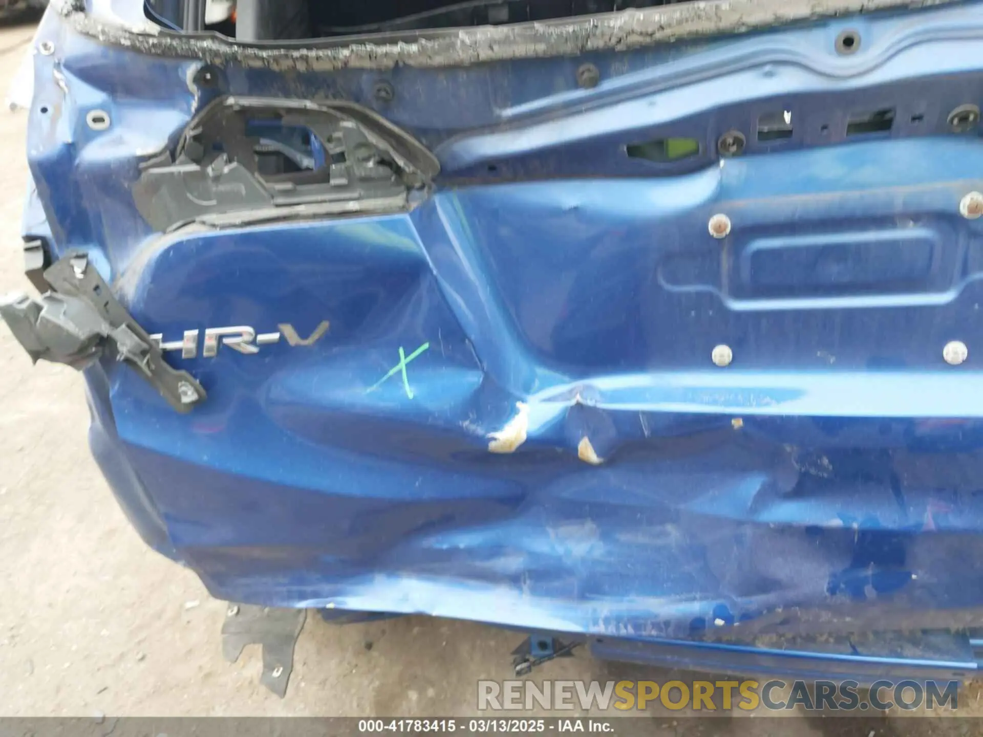 19 Photograph of a damaged car 3CZRU6H54MM718761 HONDA HR-V 2021
