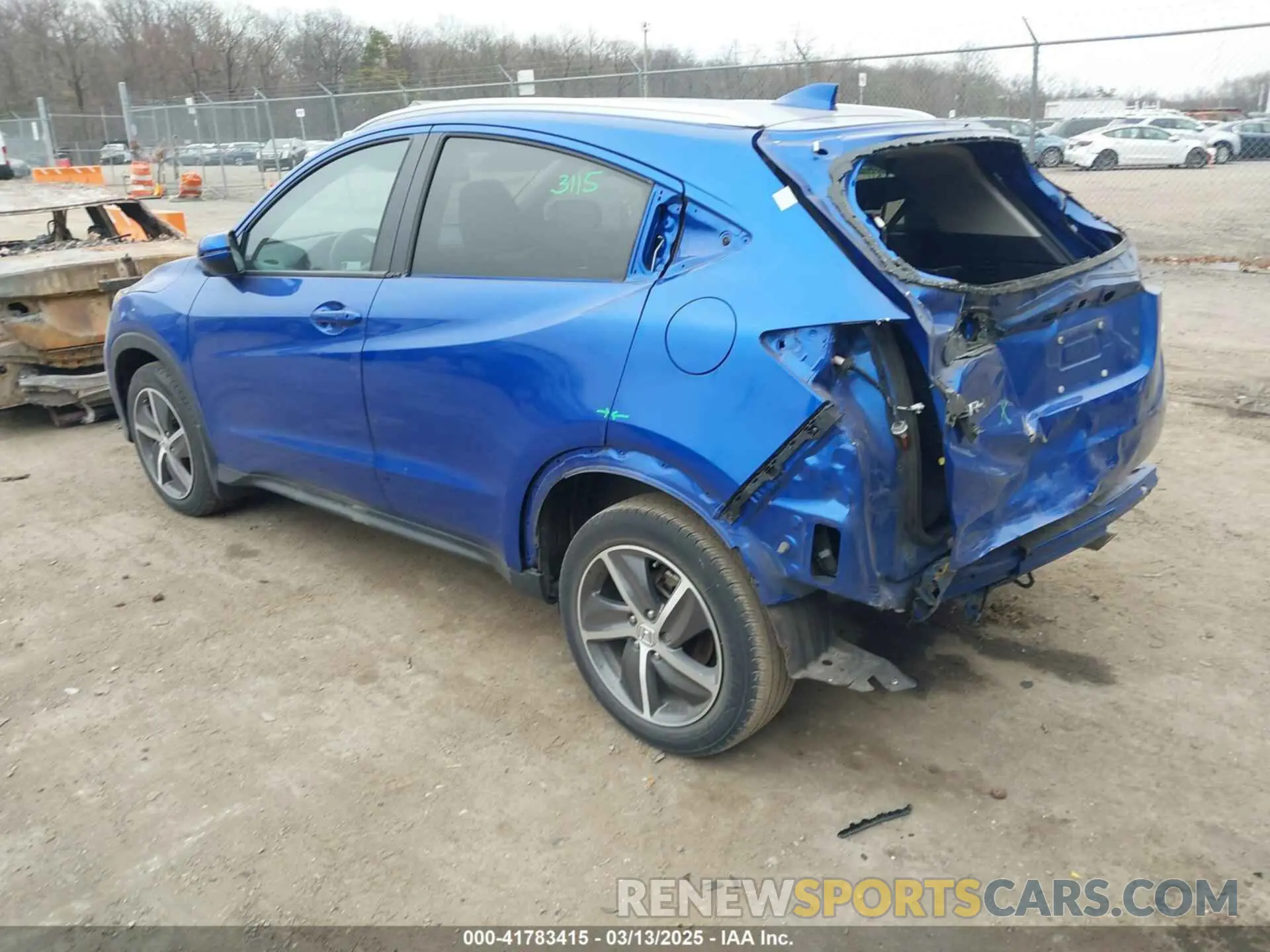 3 Photograph of a damaged car 3CZRU6H54MM718761 HONDA HR-V 2021