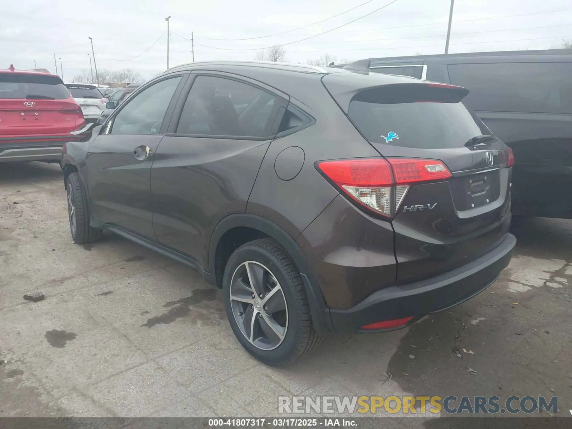 3 Photograph of a damaged car 3CZRU6H54MM726181 HONDA HR-V 2021