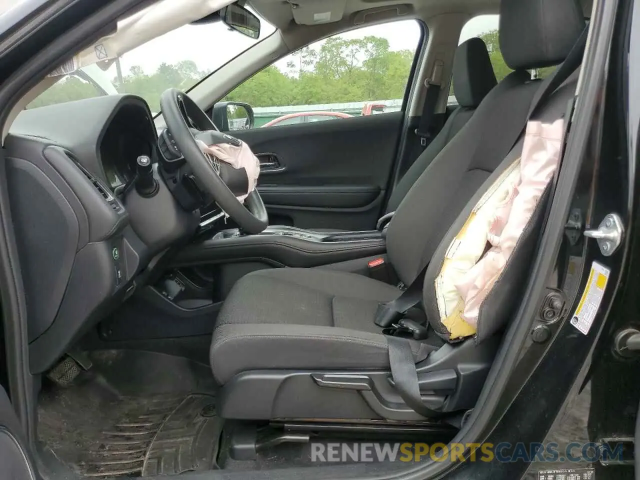 7 Photograph of a damaged car 3CZRU6H56MM717952 HONDA HR-V 2021
