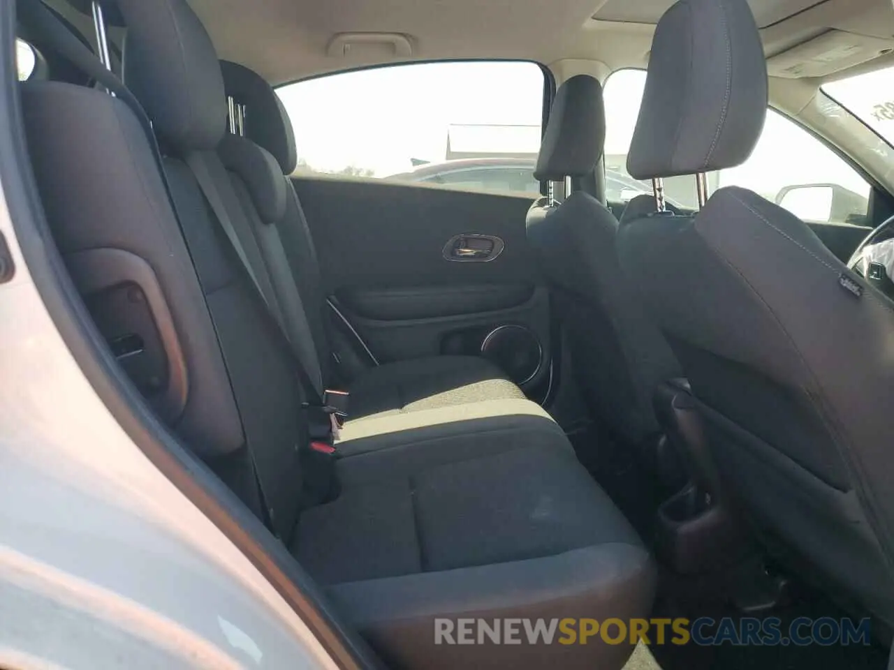 11 Photograph of a damaged car 3CZRU6H57MM717376 HONDA HR-V 2021